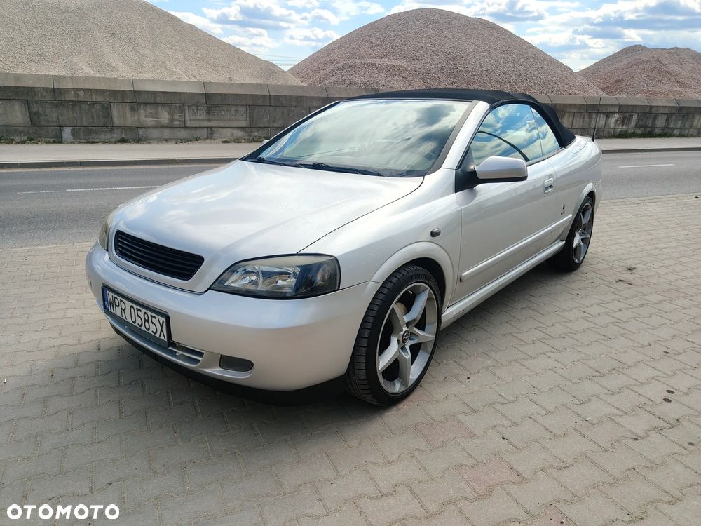 Opel Astra 1.8 Bertone - 2