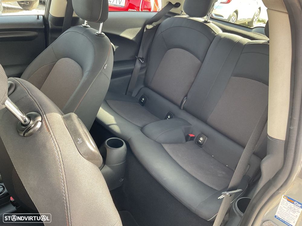 MINI 3 Portas One D - 35