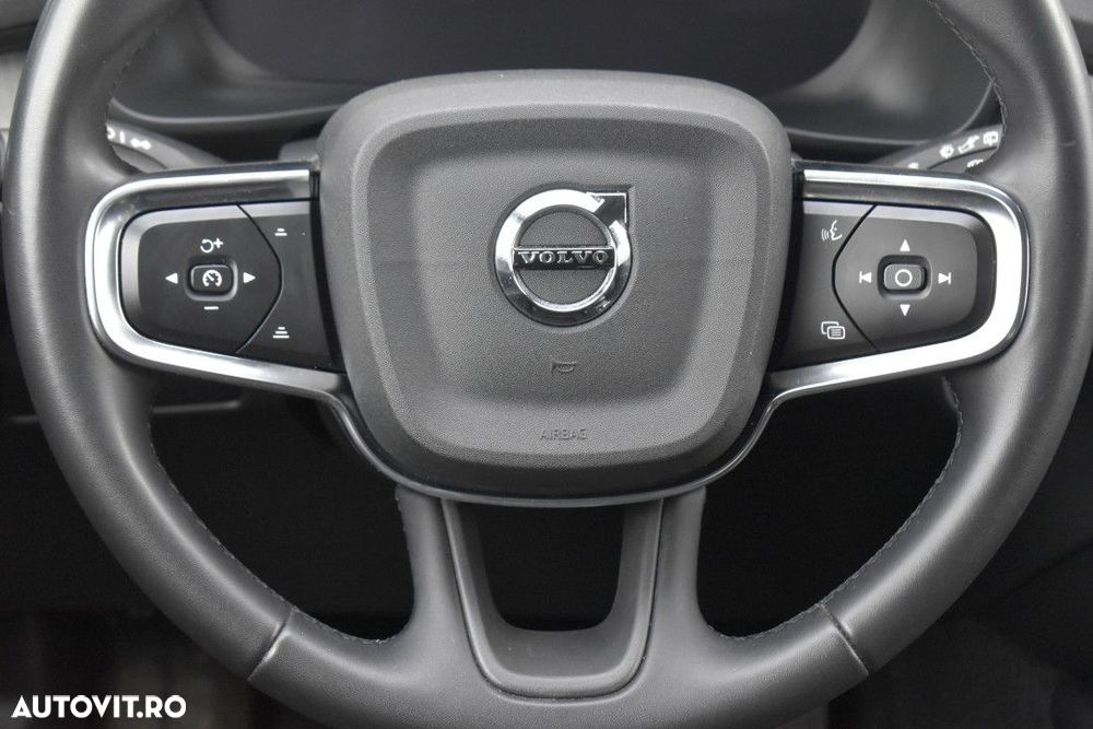Volvo XC 40 - 33
