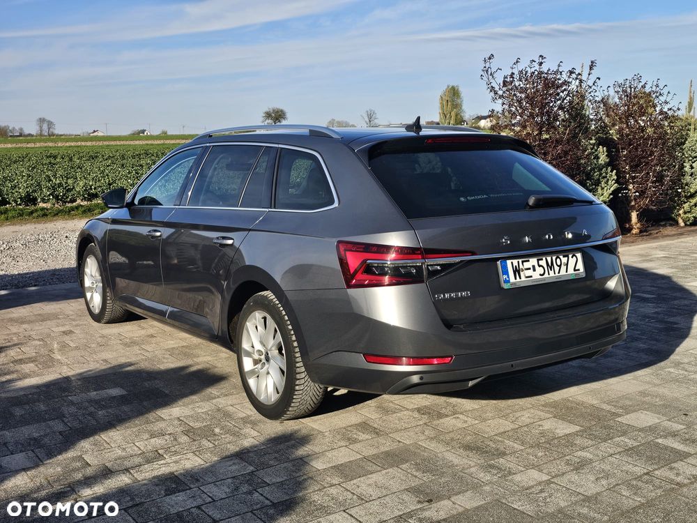 Skoda Superb 2.0 TDI SCR Ambition DSG - 8