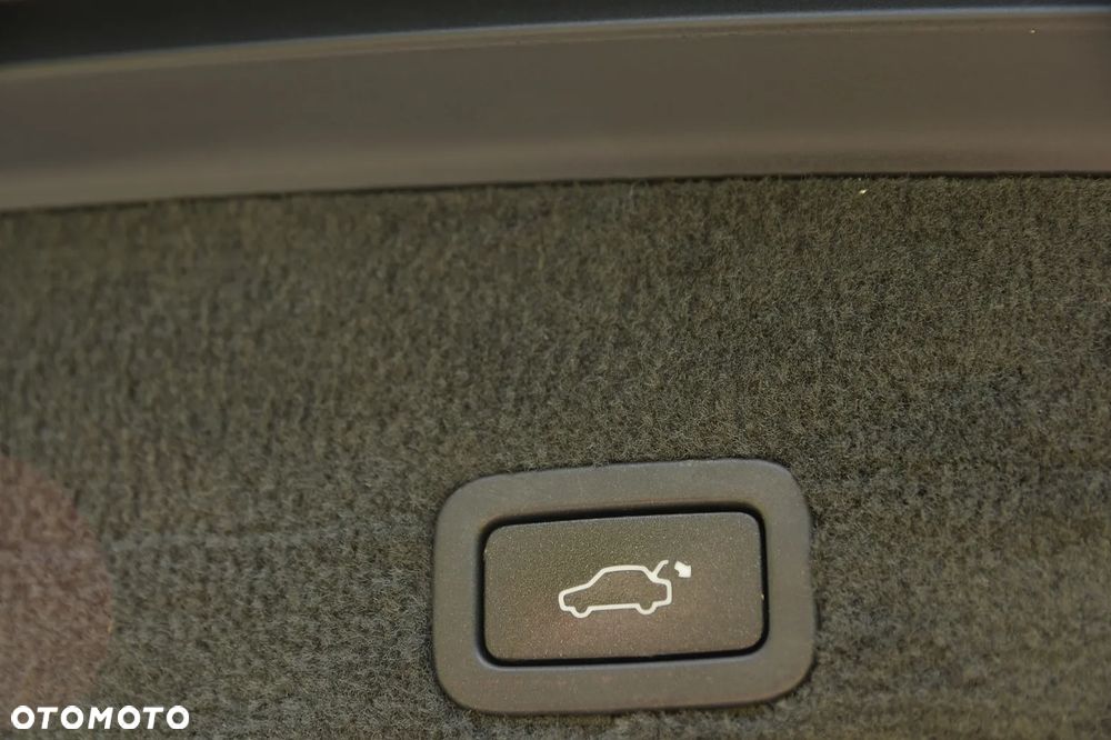 Volvo XC 60 D4 Momentum - 19