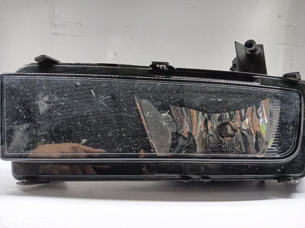 HALOGEN PRAWY VW TOURAN II 5TA941662 - 2