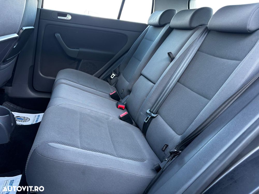 Volkswagen Golf Plus - 8