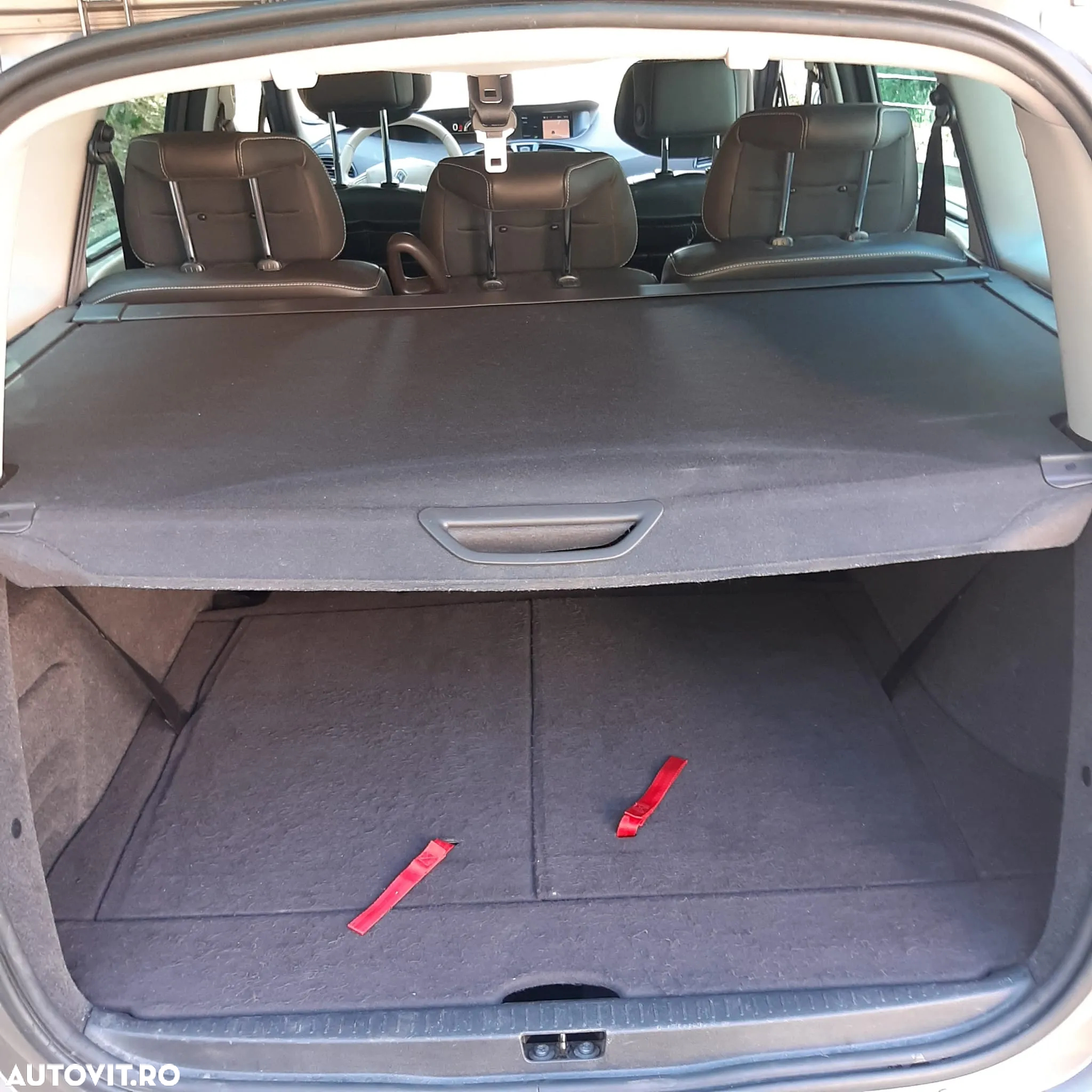Renault Grand Scenic 1.6 dCi Stop&Start Energy Privilege - 17