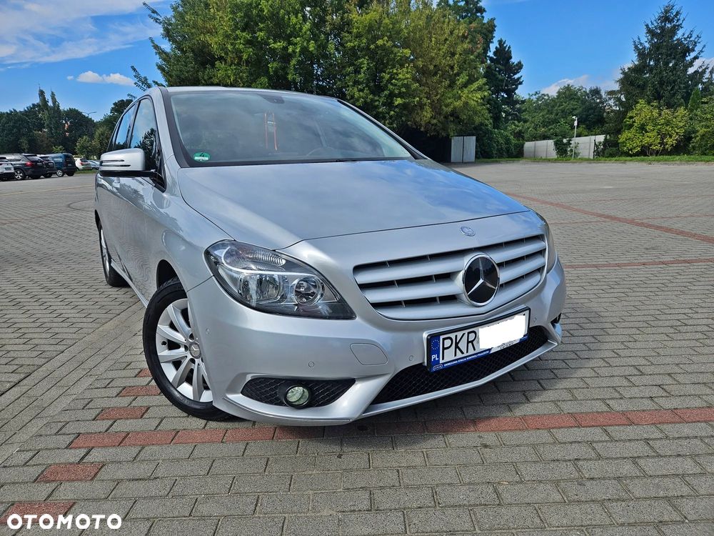 Mercedes-Benz Klasa B 180 (BlueEFFICIENCY) - 1