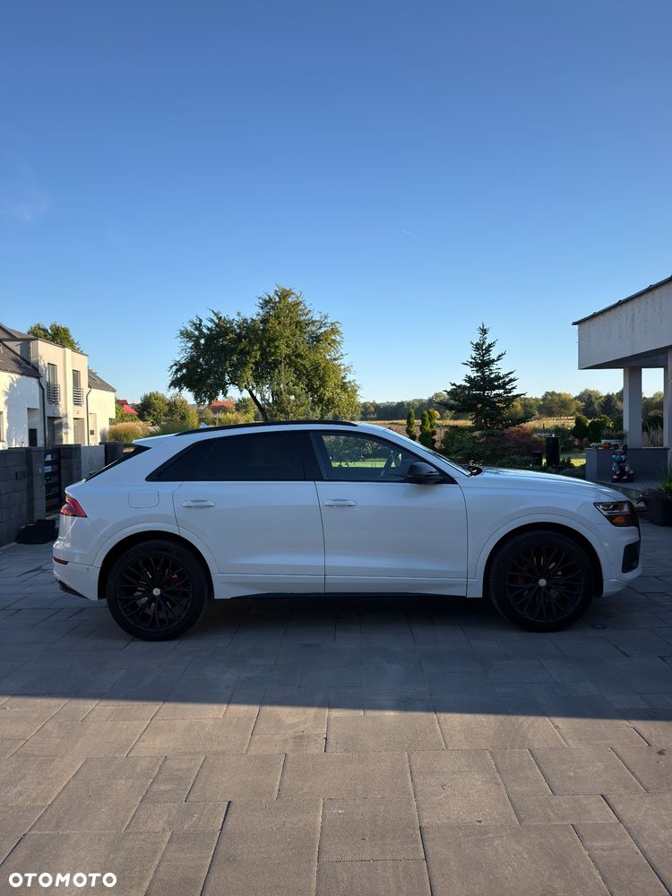 Audi Q8 55 TFSI quattro tiptronic - 2