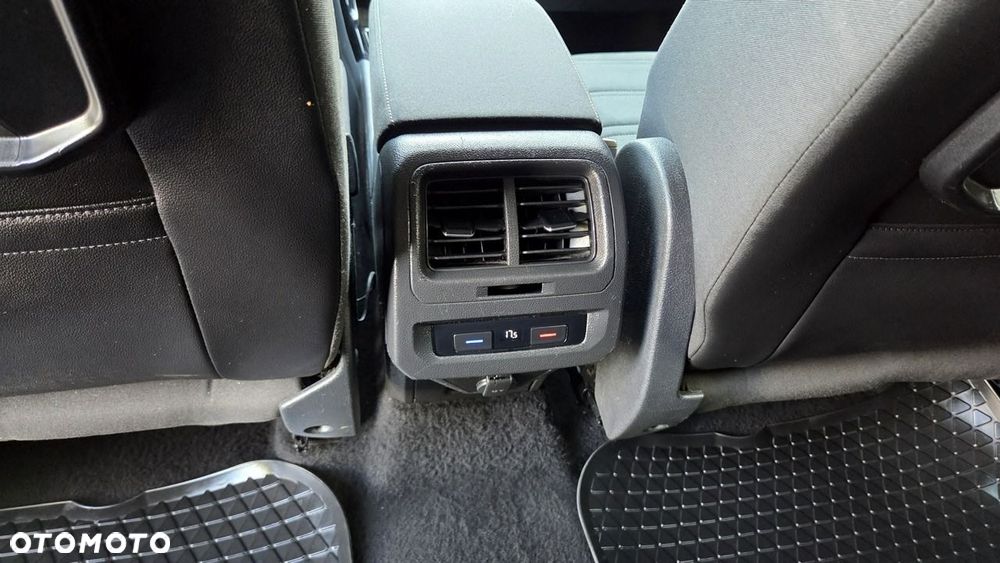 Volkswagen Touran 1.8 TSI BMT Highline DSG - 22
