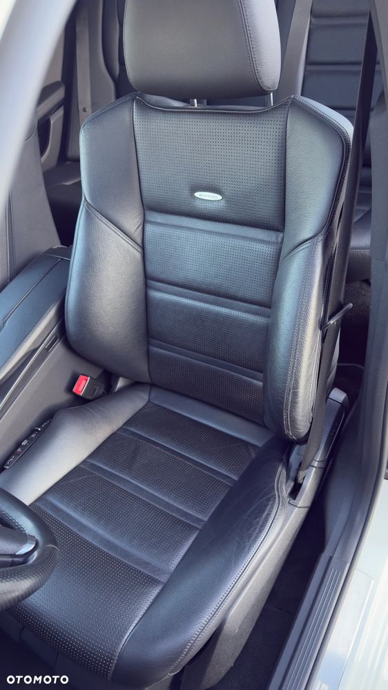 Mercedes-Benz Klasa E 63 AMG - 17