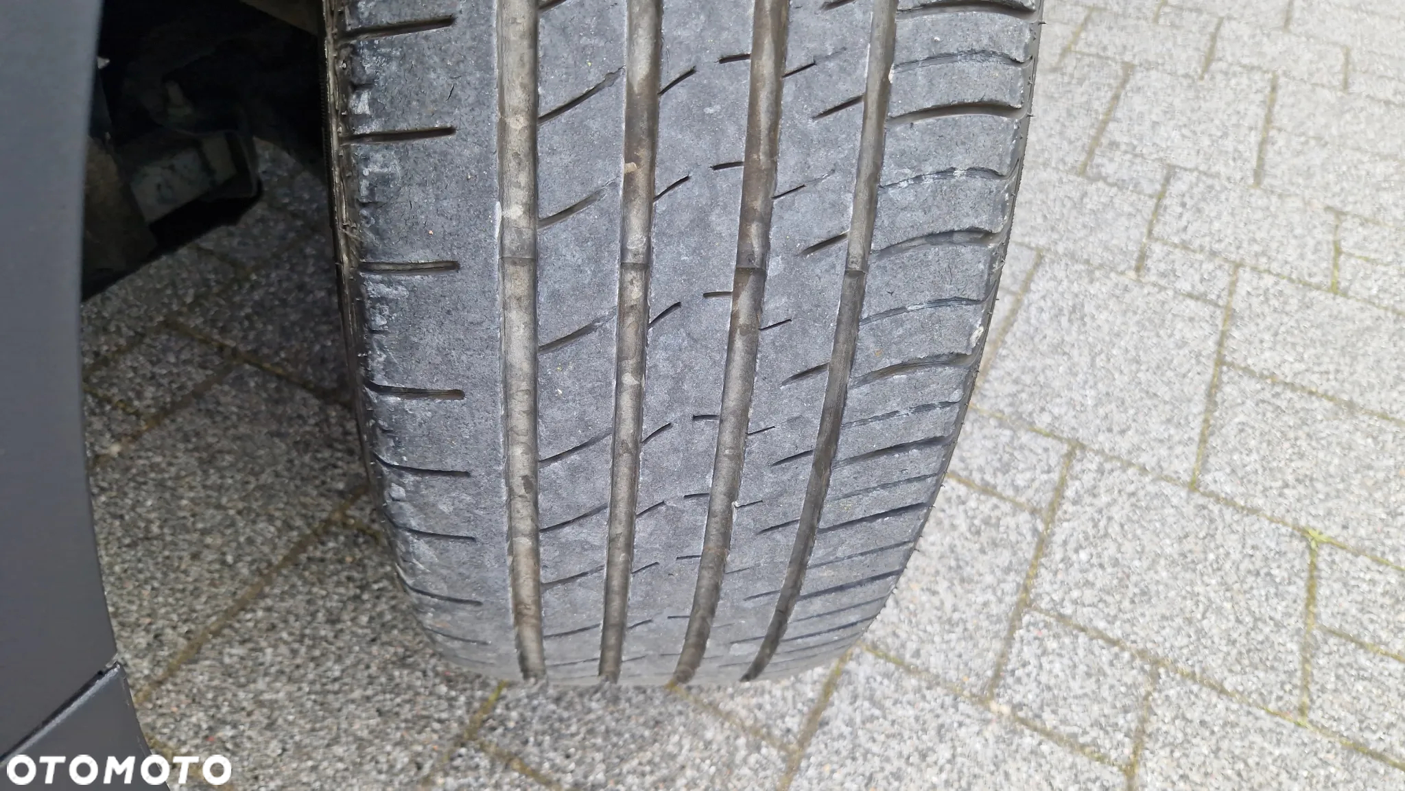 Ford Kuga 2.0 TDCi 2x4 Titanium - 32