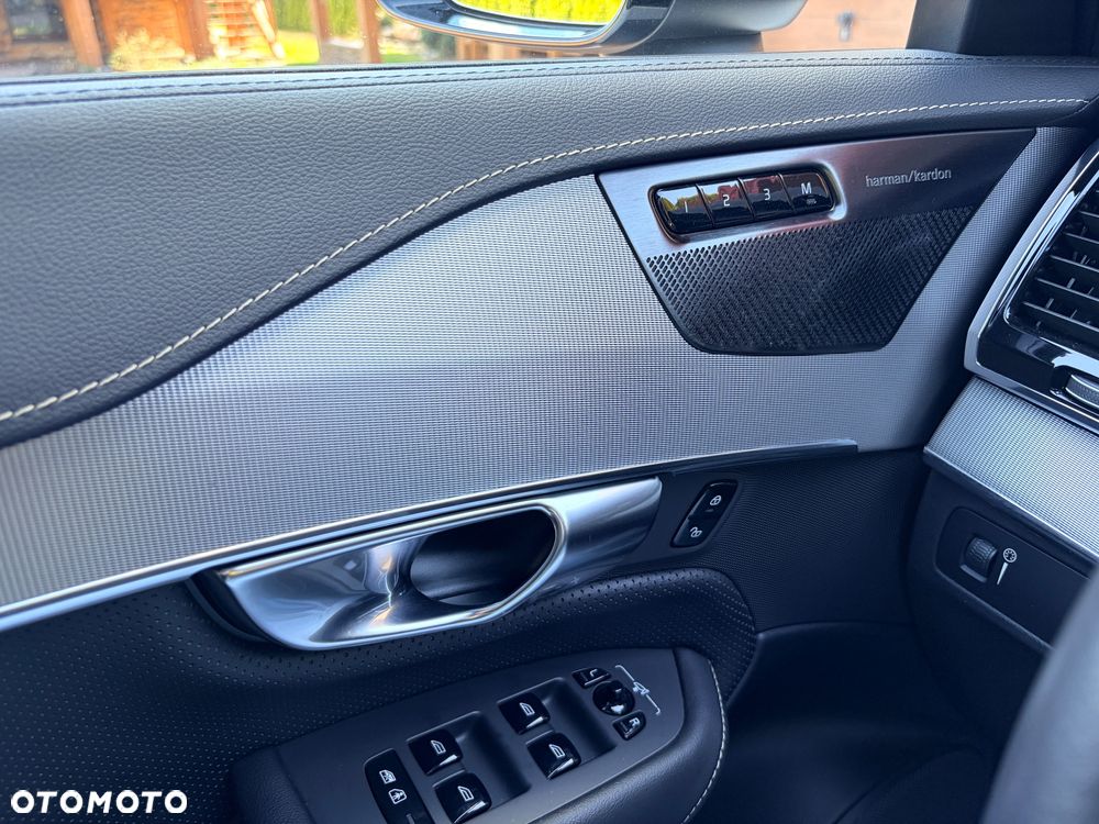 Volvo XC 90 B5 D AWD R-Design 7os - 17