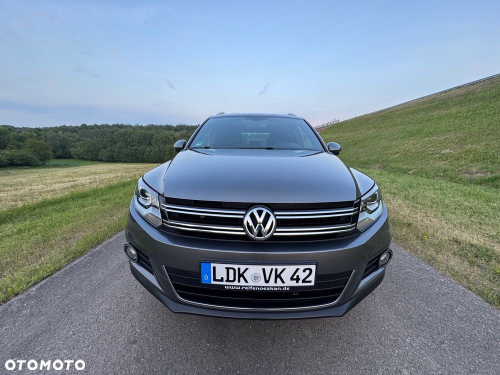 Volkswagen Tiguan 2.0 TDI DPF 4Motion BlueMotion Technology DSG Lounge Sport & Style - 20