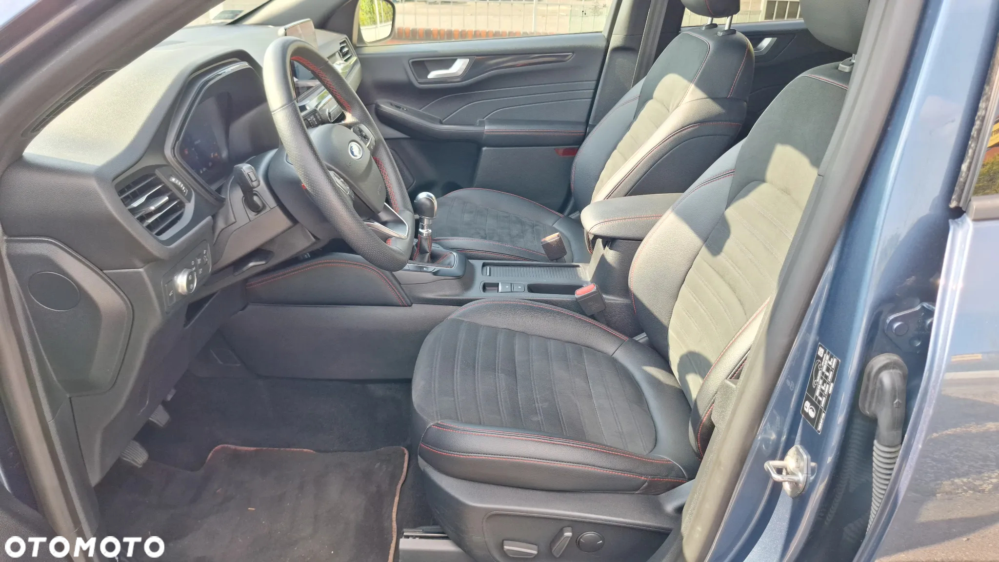 Ford Kuga 1.5 EcoBoost FWD ST-Line X - 10