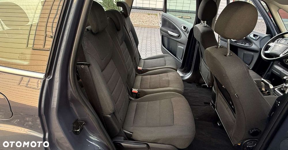 Ford S-Max - 19
