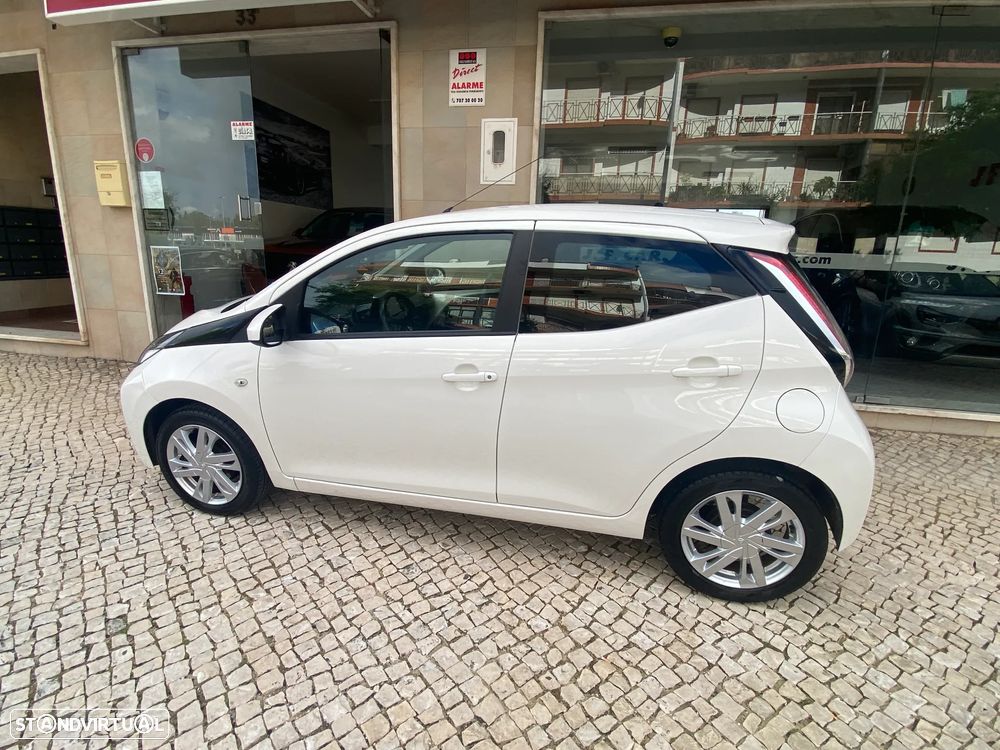 Toyota Aygo x-play touch - 5