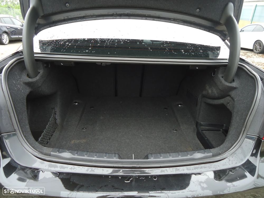 BMW 318 d Auto Pack M - 10