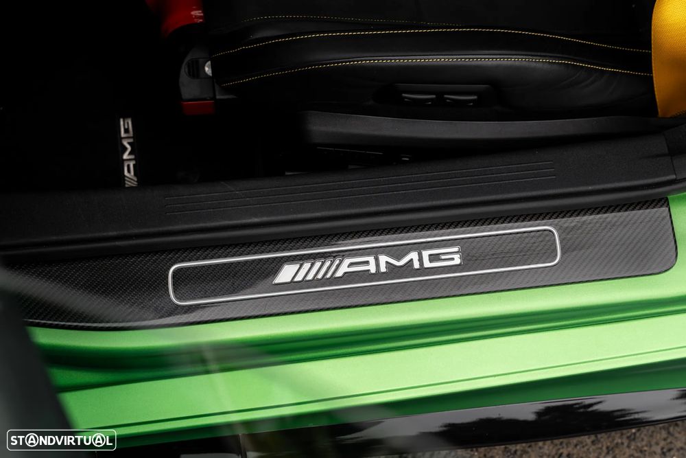 Mercedes-Benz AMG GT R - 27