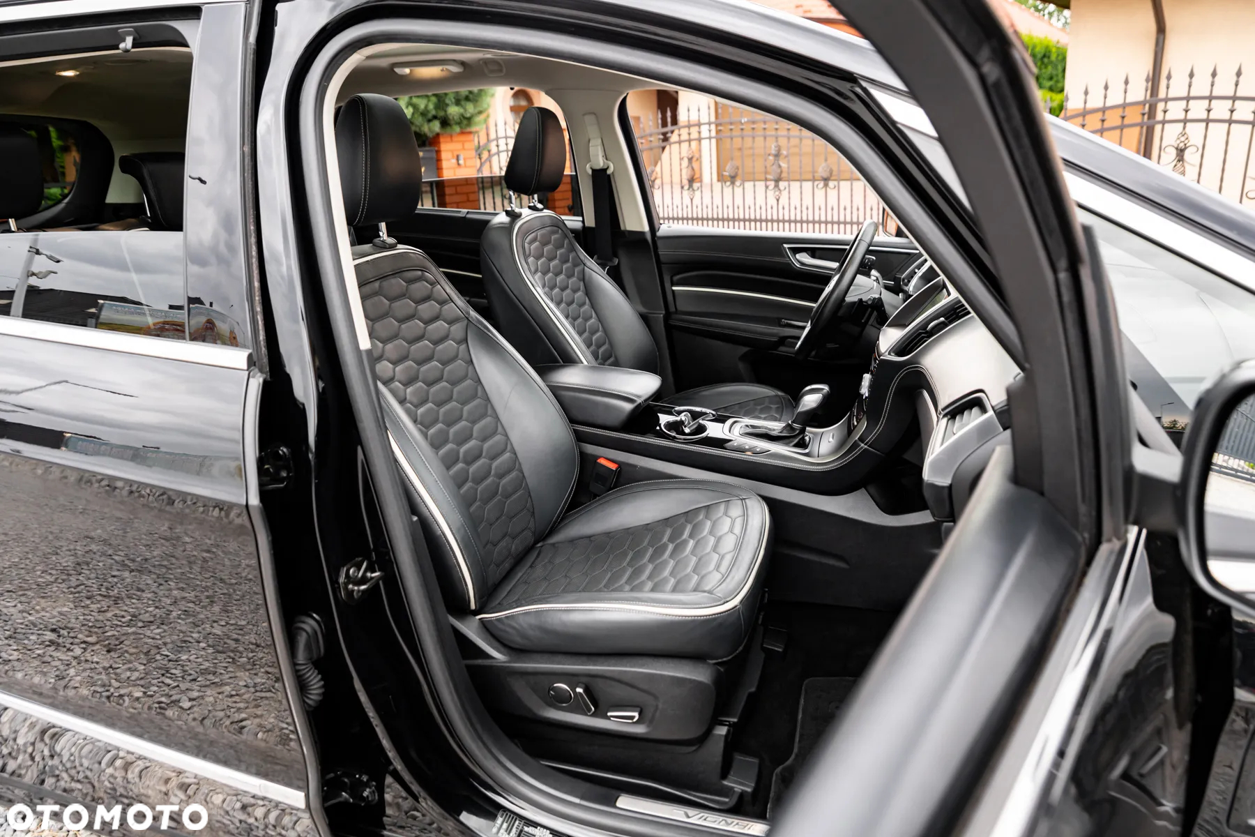 Ford S-Max 2.0 TDCi 4WD Vignale PowerShift - 24