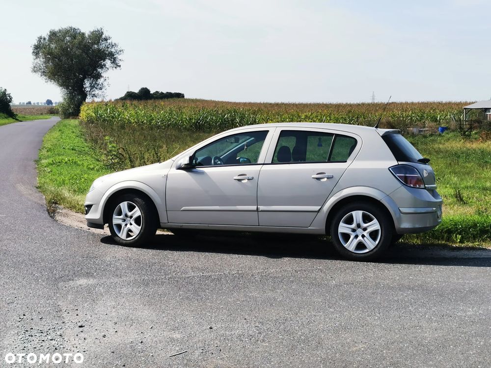 Opel Astra 1.6 Enjoy - 4