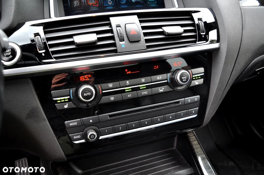 BMW X3 xDrive28i Sport-Aut M Sport - 35