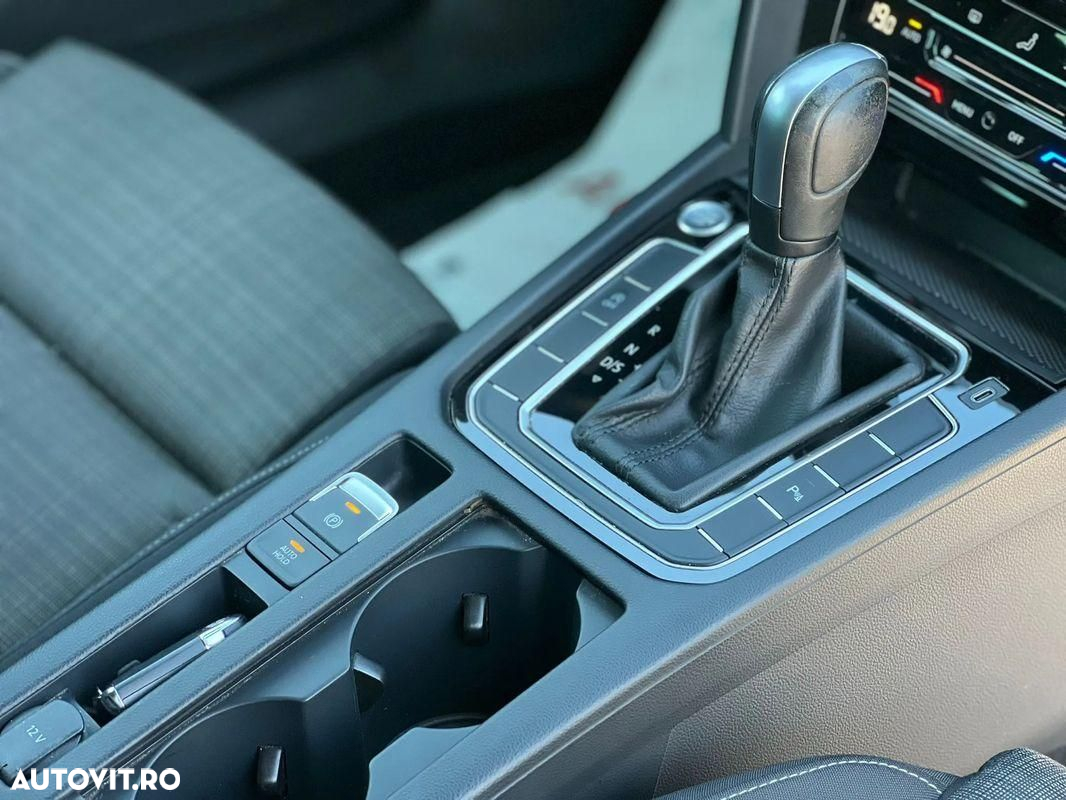 Volkswagen Passat Variant 2.0 TDI DSG Comfortline - 13