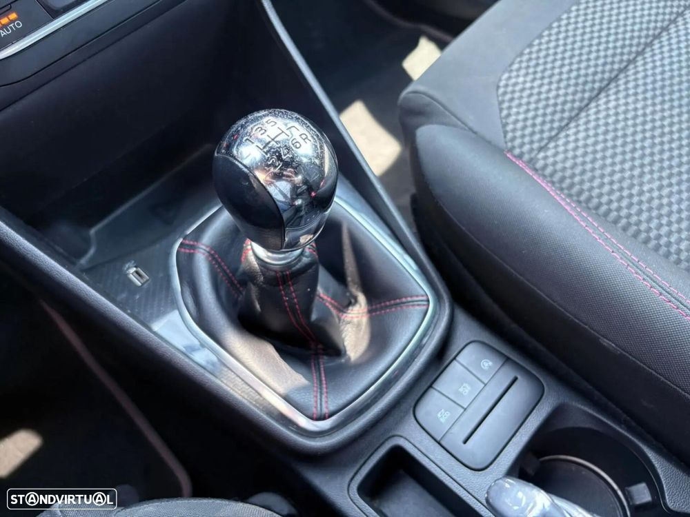 Ford Fiesta 1.0 EcoBoost ST-Line - 51