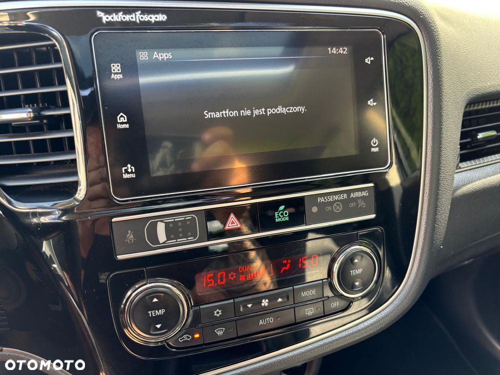 Mitsubishi Outlander 2.0 Intense + Navi 4WD CVT - 30