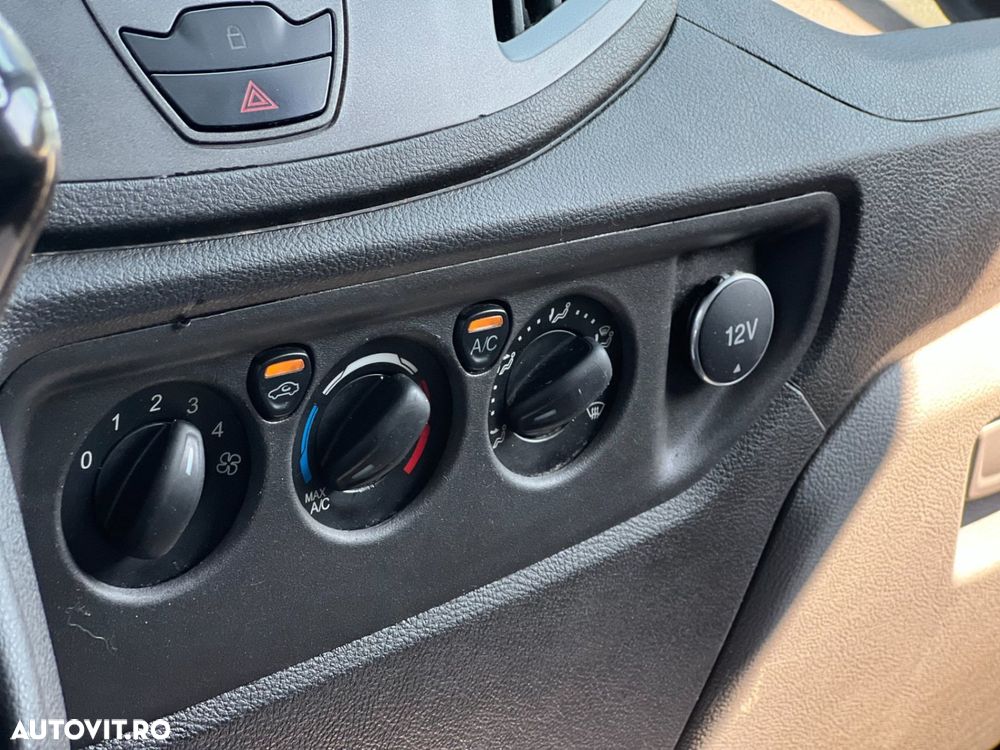 Ford Transit - 13