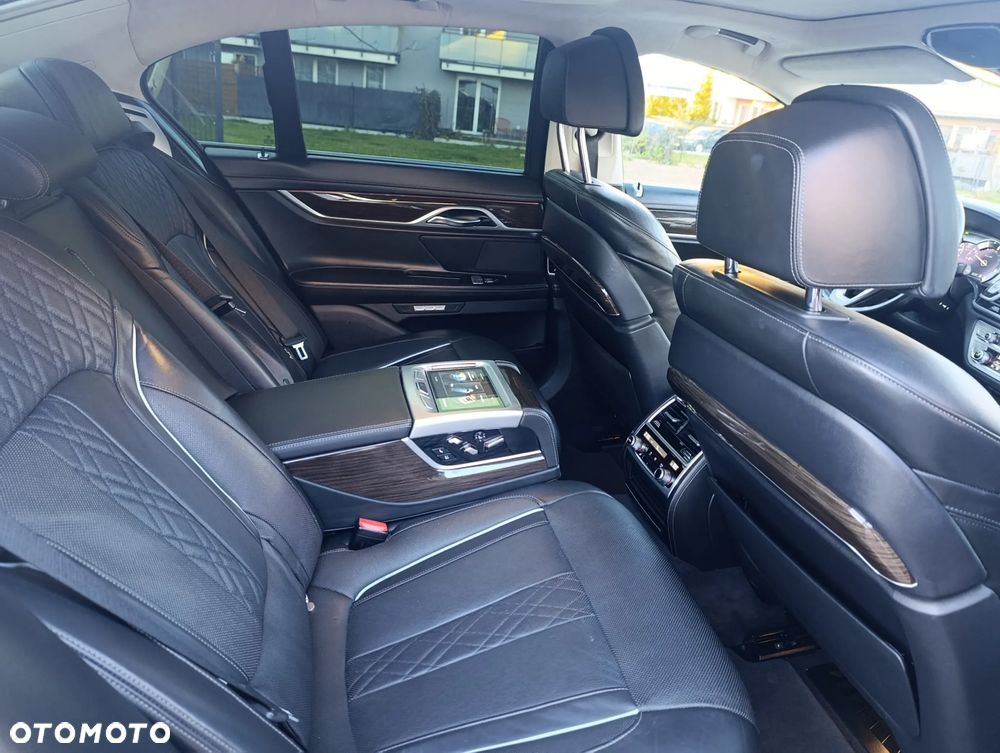 BMW Seria 7 730d xDrive - 17