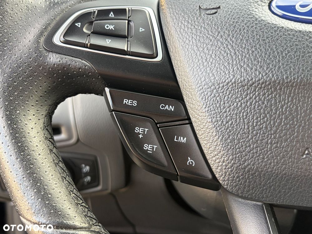 Ford Focus 1.0 EcoBoost Start-Stopp-System ST-LINE DESIGN - 20