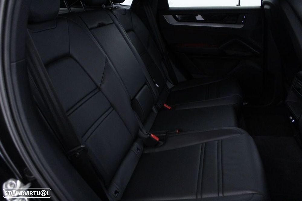 Porsche Cayenne E-Hybrid - 16