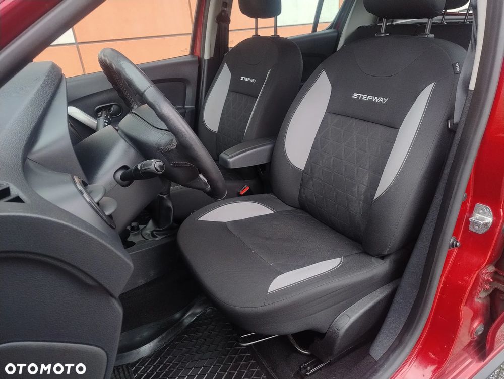Dacia Sandero 0.9 TCe SL Celebration S&S - 9