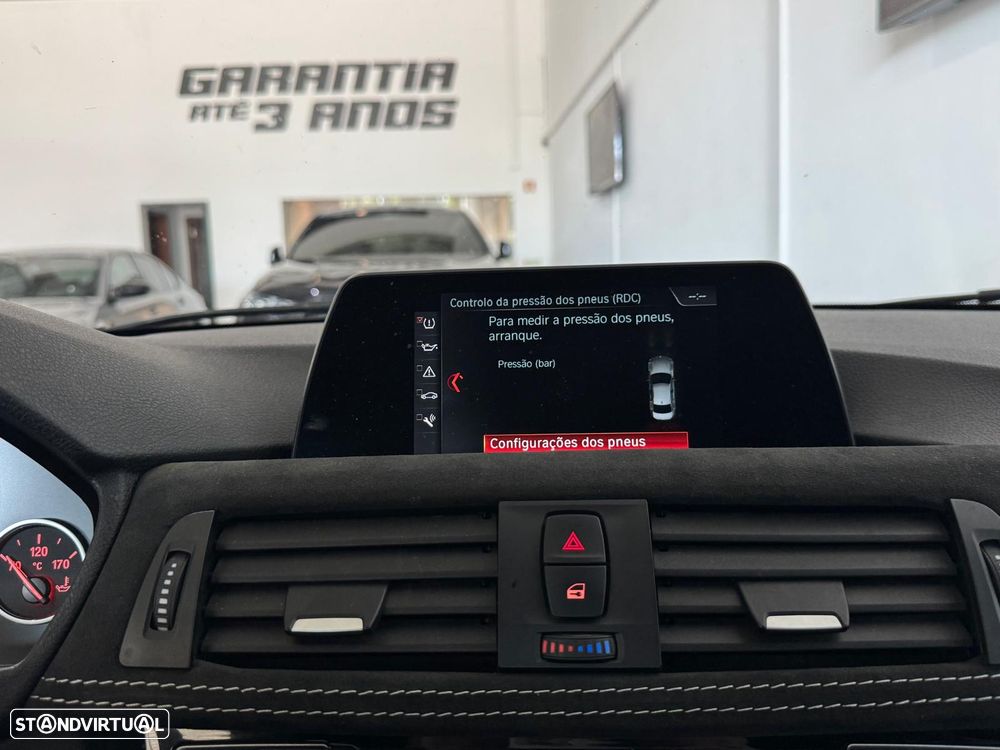 BMW 330 e iPerformance Pack M - 28