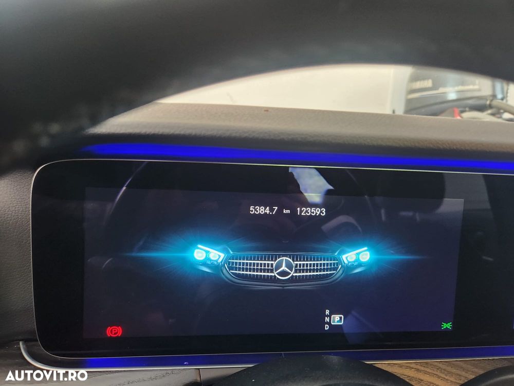 Mercedes-Benz E 220 d Aut. - 3