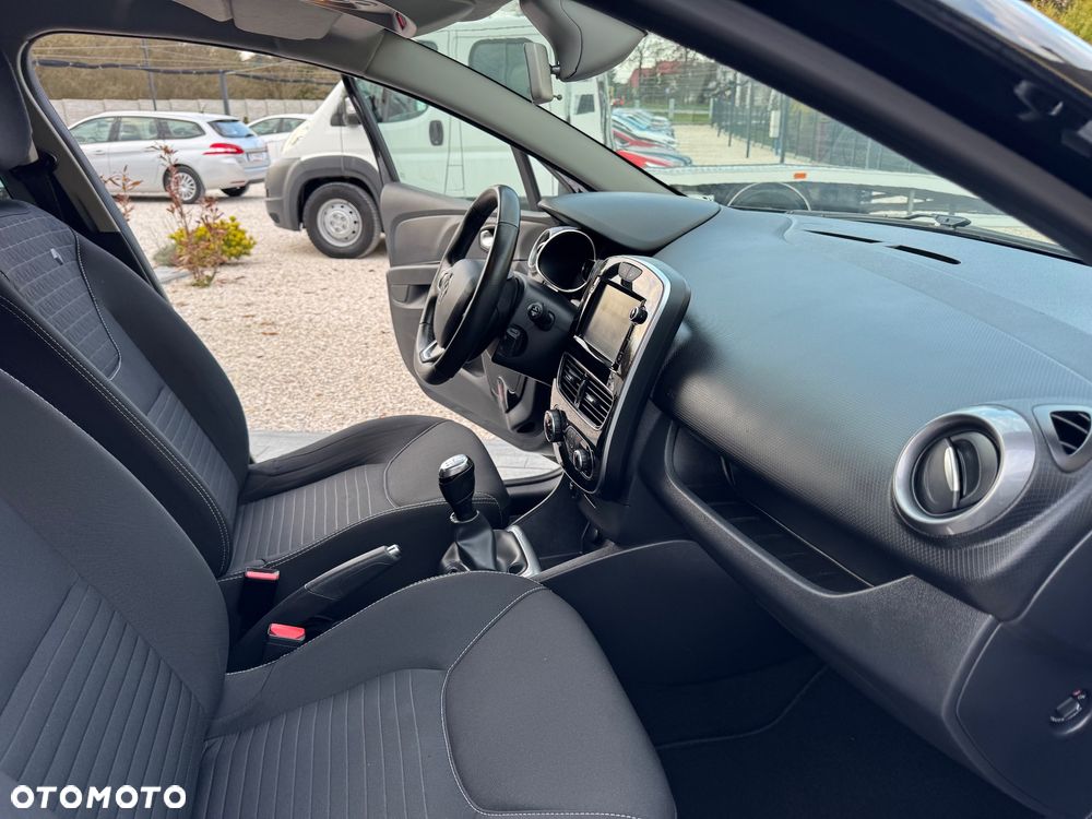 Renault Clio 1.2 16V 75 Limited - 29