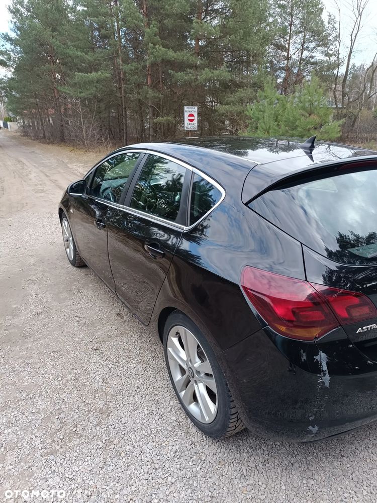 Opel Astra 1.7 CDTI Cosmo - 3