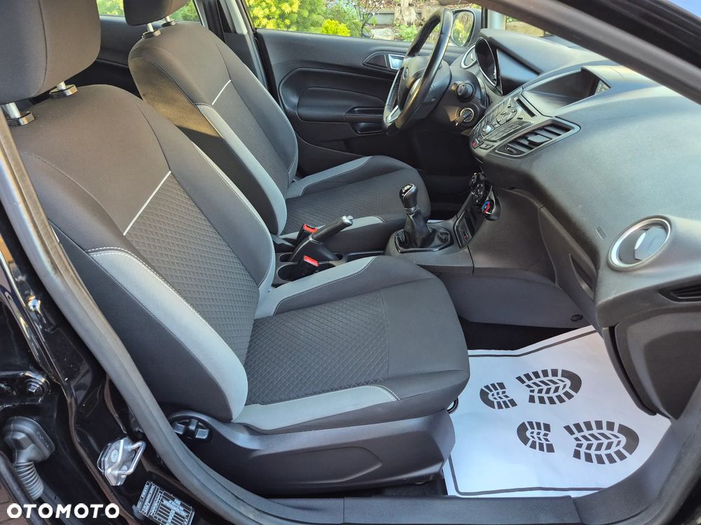 Ford Fiesta 1.25 Celebration - 39