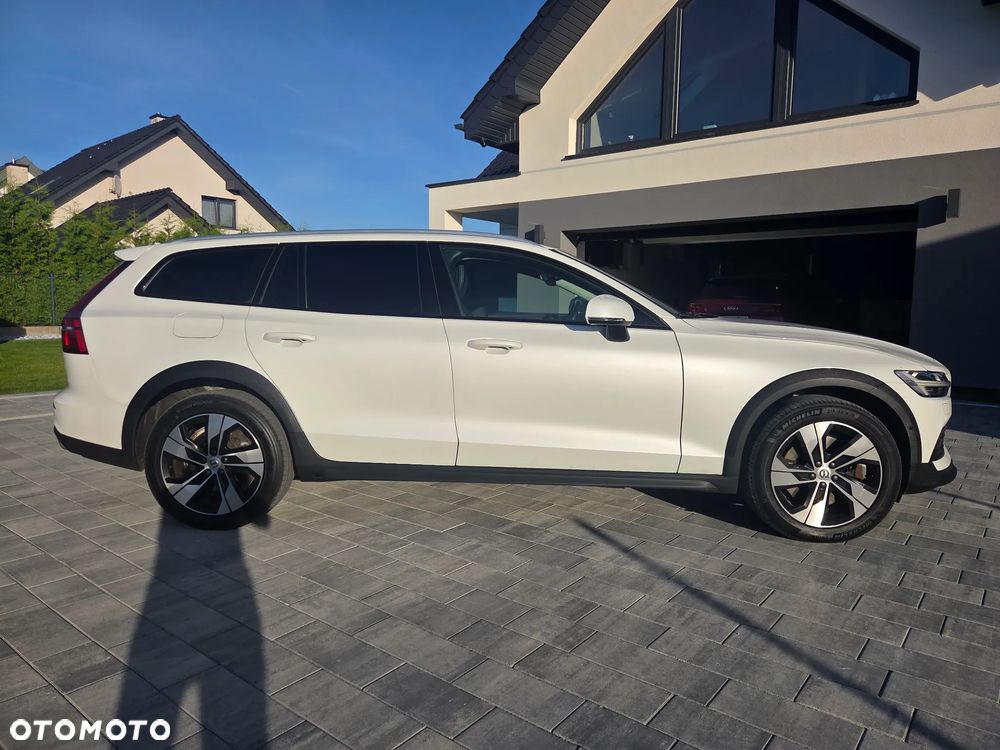 Volvo V60 Cross Country B4 D AWD Geartronic - 33