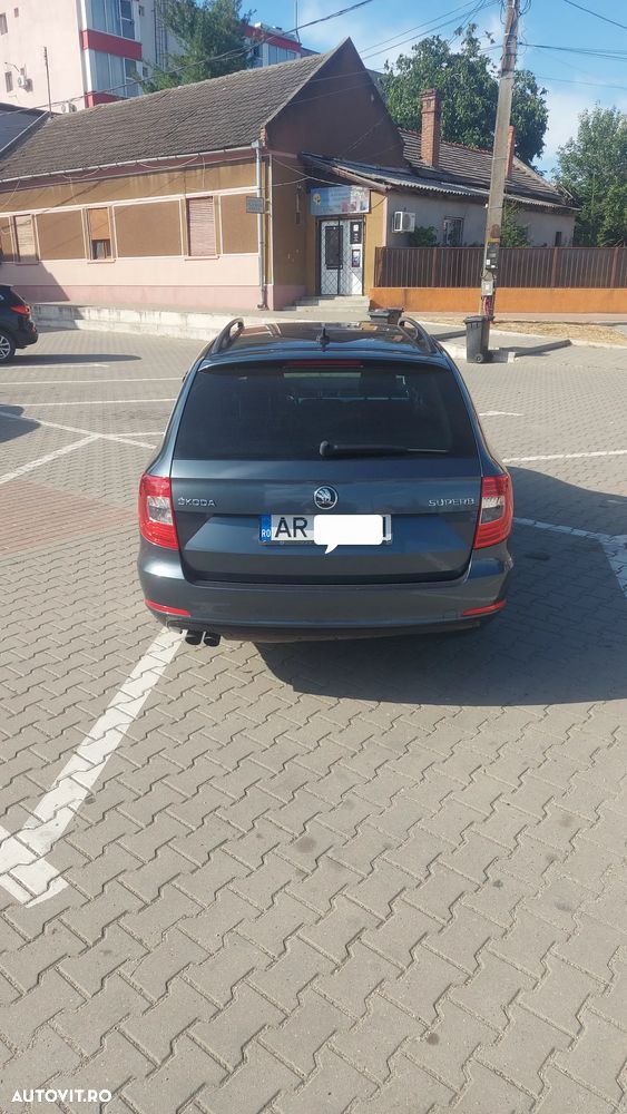 Skoda Superb 2.0 TDI Ambition - 2
