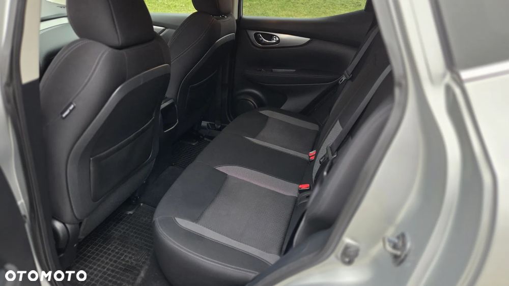 Nissan Qashqai 1.6 DIG-T N-Connecta - 9