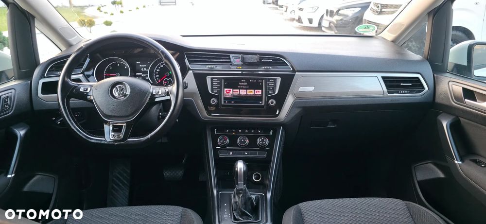Volkswagen Touran 2.0 TDI BMT Active DSG - 17