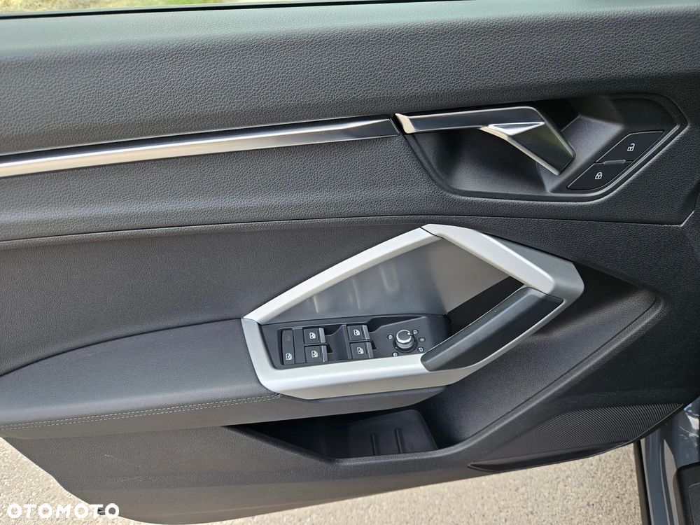 Audi Q3 35 TDI Quattro Advanced - 22