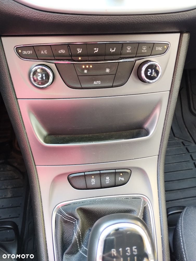 Opel Astra 1.6 D Start/Stop Business - 10