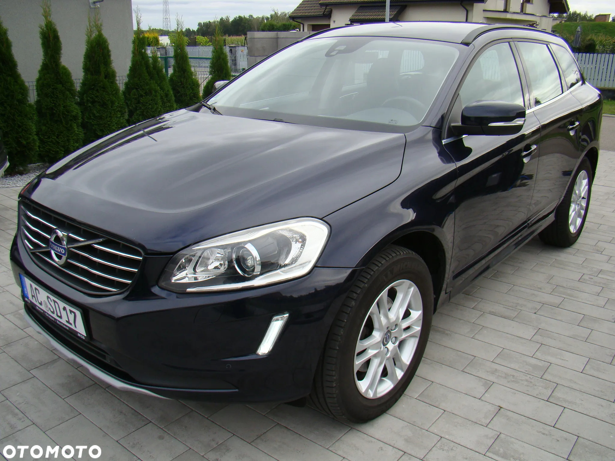 Volvo XC 60 D4 Momentum Pro - 4