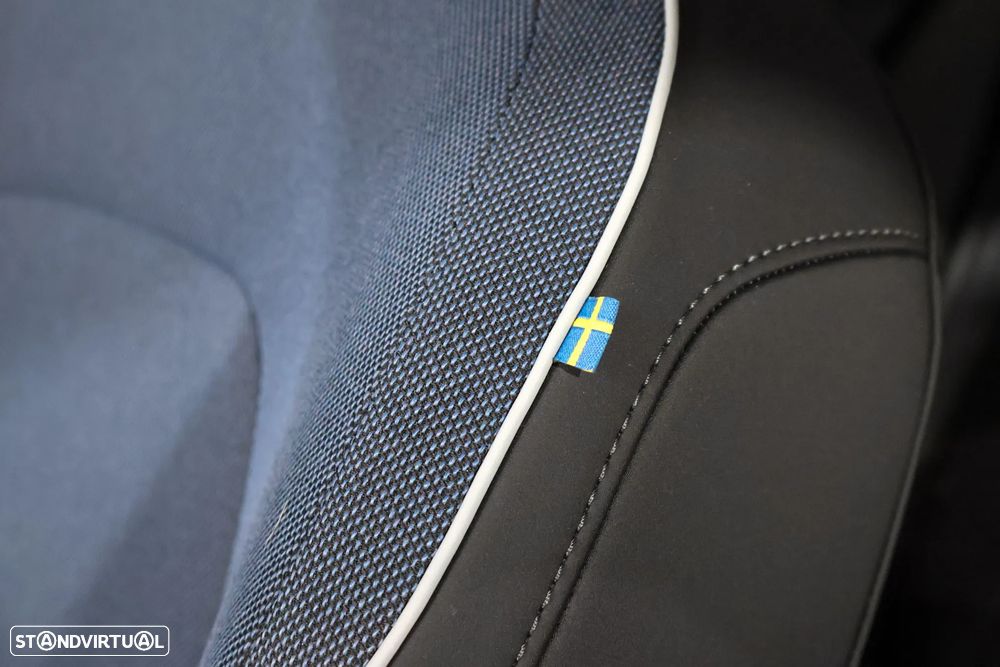 Volvo EX30 69 kWh Single Motor Extended Range Plus - 14