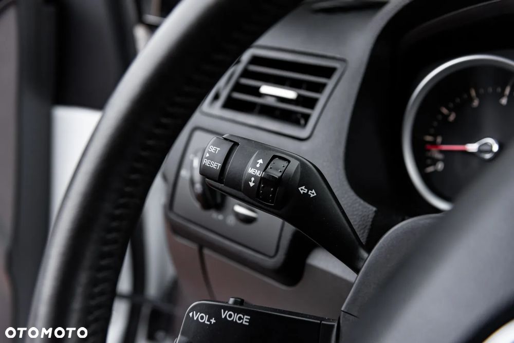 Ford Kuga 2.5 4x4 White Magic - 35