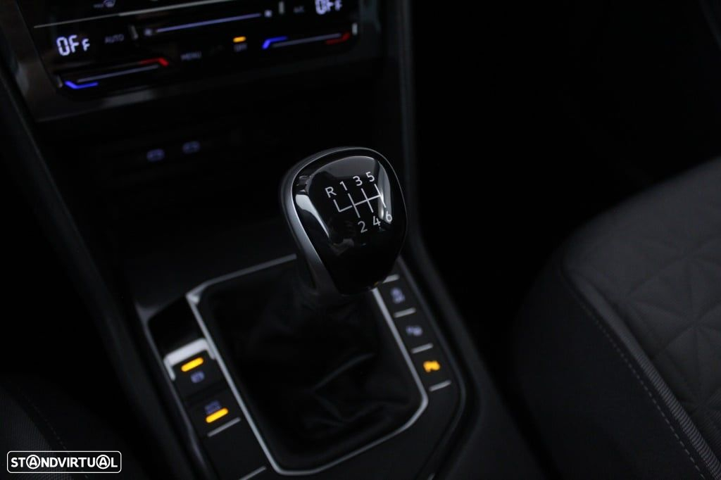 VW Tiguan 2.0 TDI Life - 32