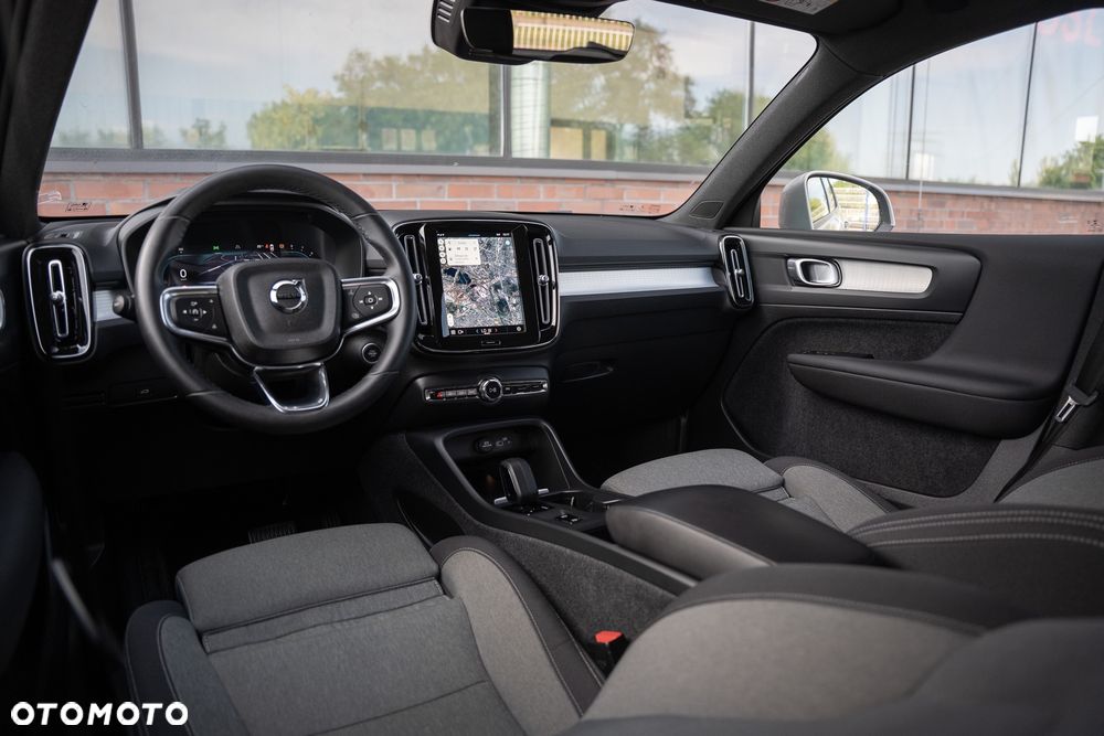 Volvo XC 40 B3 Plus Bright - 26