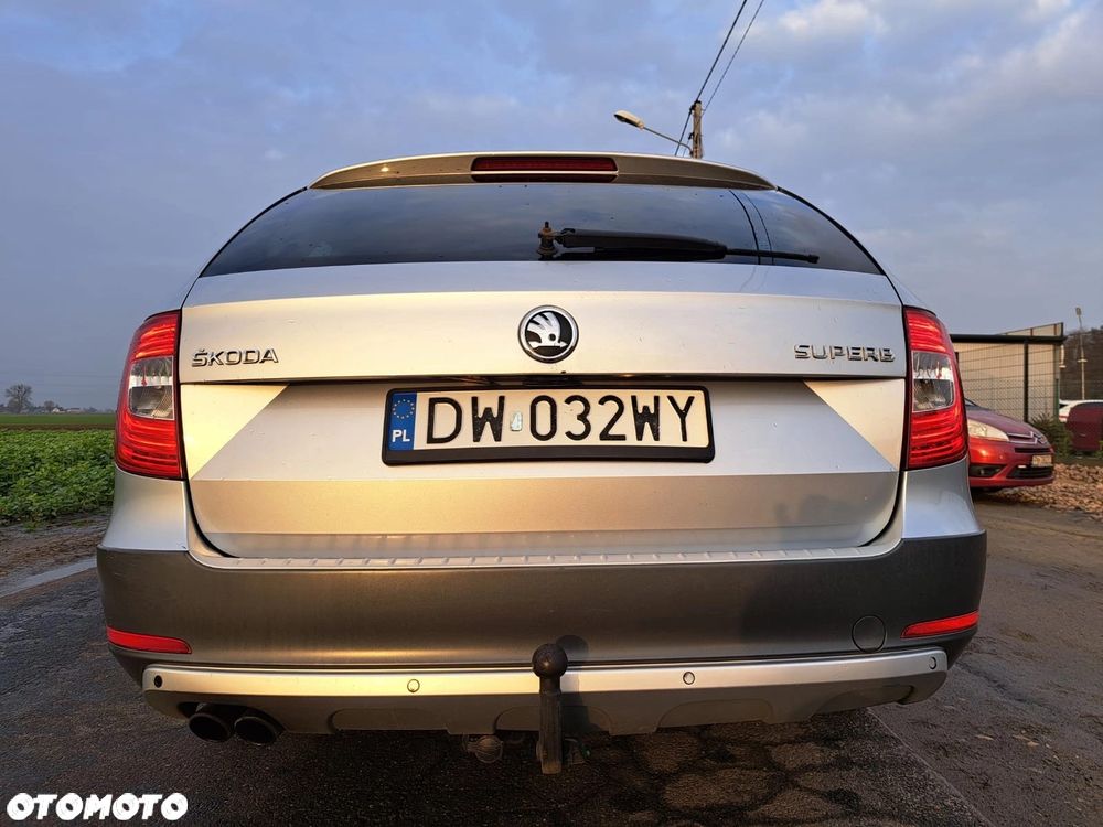 Skoda Superb 2.0 TDI Platinum Outdoor - 11