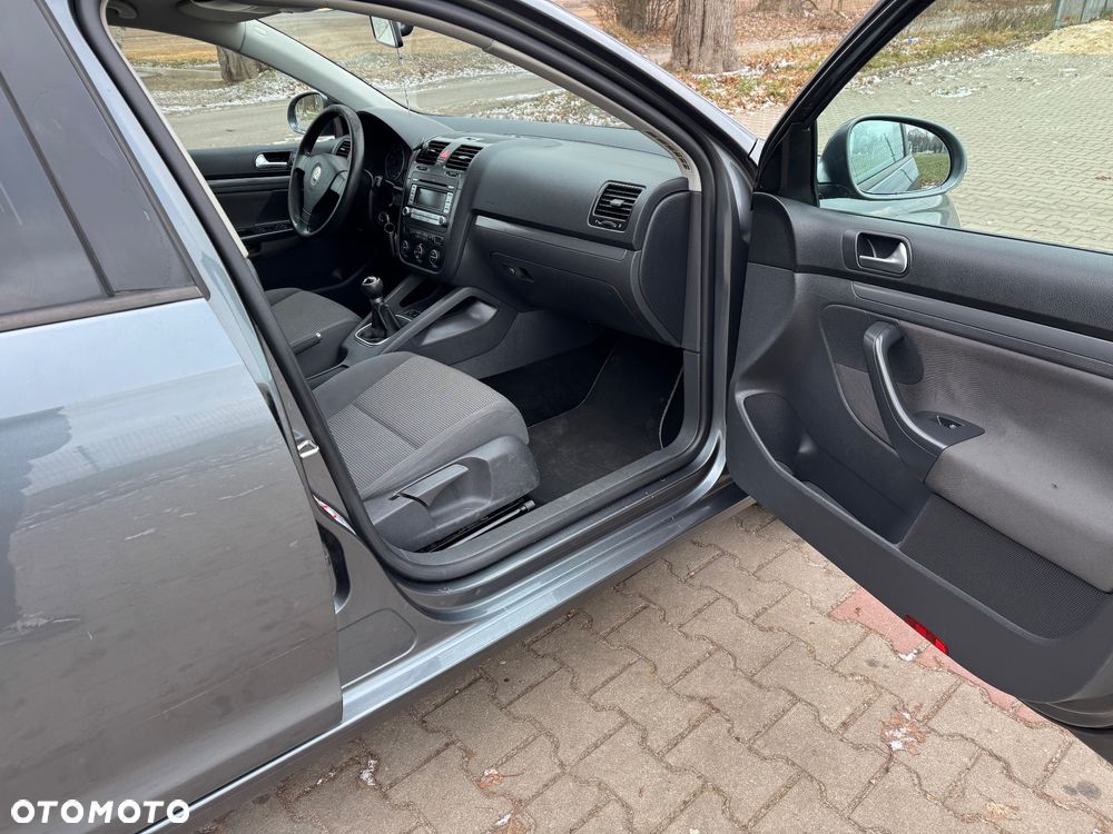 Volkswagen Golf - 18