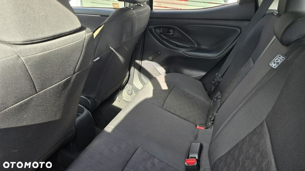 Toyota Yaris 1.5 Comfort - 16